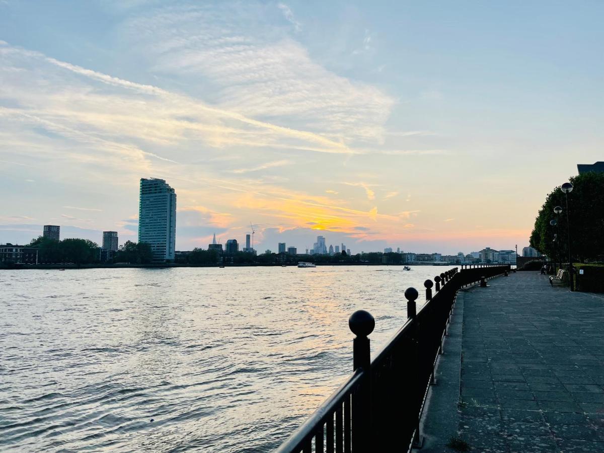 Riverside Premium Double Room Garden View E14 伦敦 外观 照片